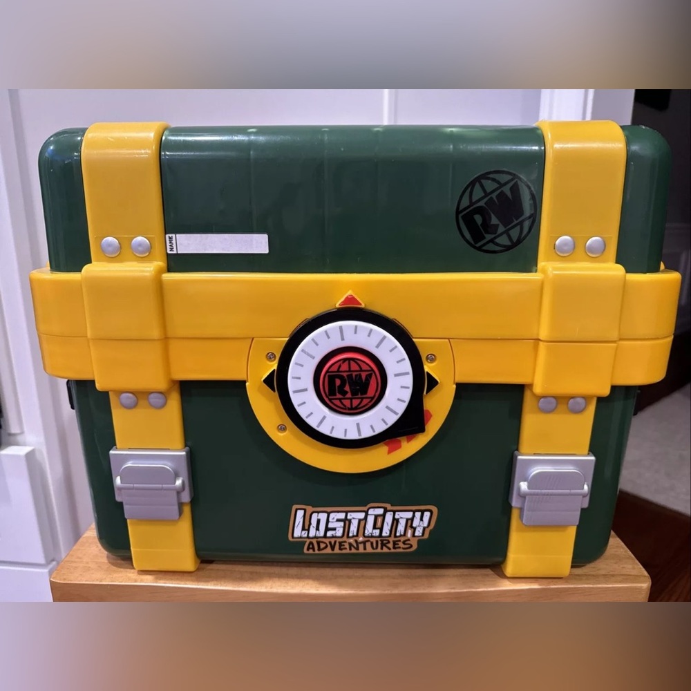 Treasure Chest Toy - Green and Yellow